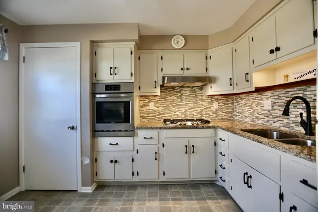 $369,900 | 242 Tilford Road, Somerdale, NJ 08083