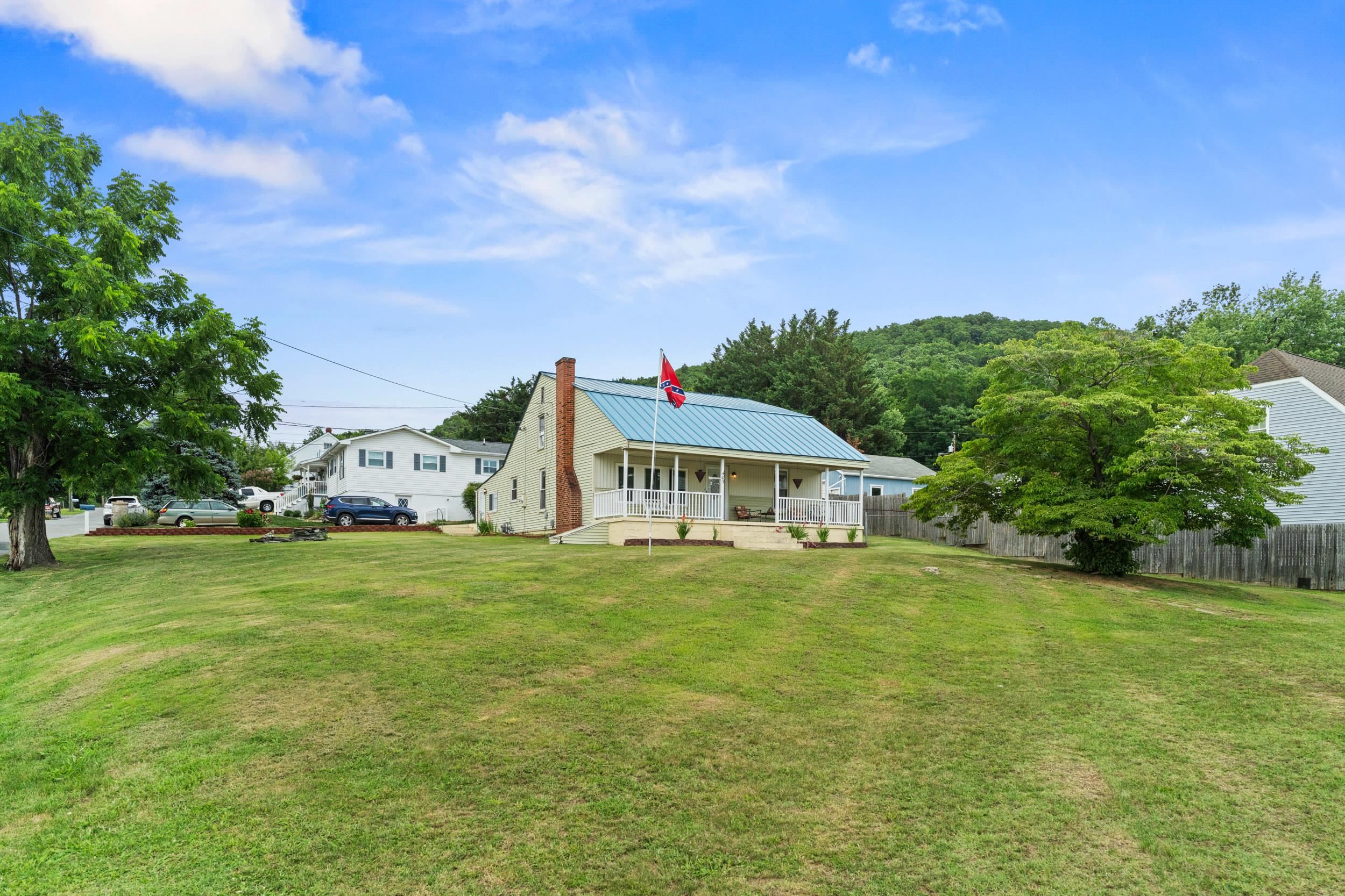 403 Betsy Bell Road Staunton, VA 24401 - Photo 3 of 59