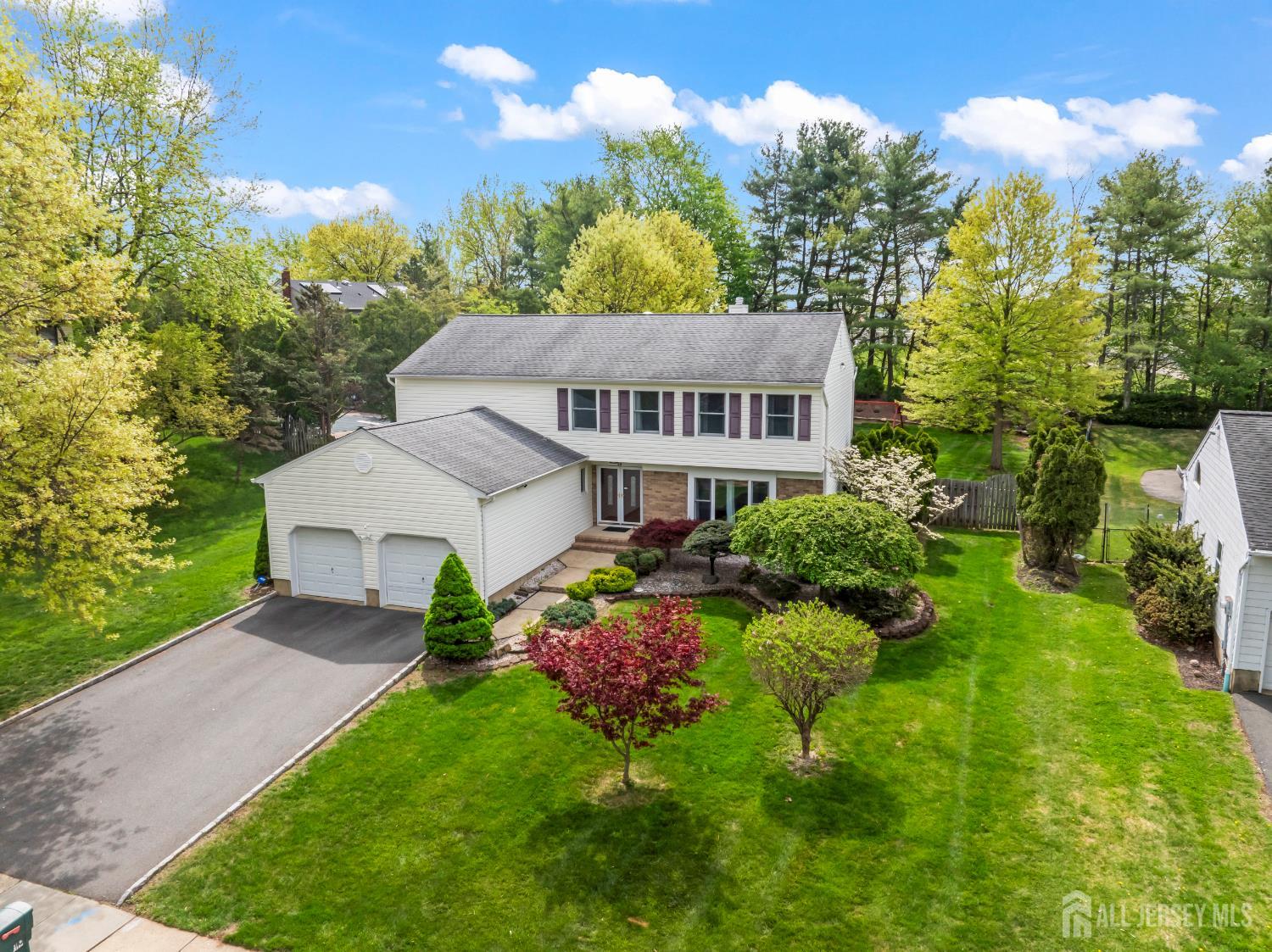 19 Aspen Circle Edison, NJ 08820 - Photo 2 of 43