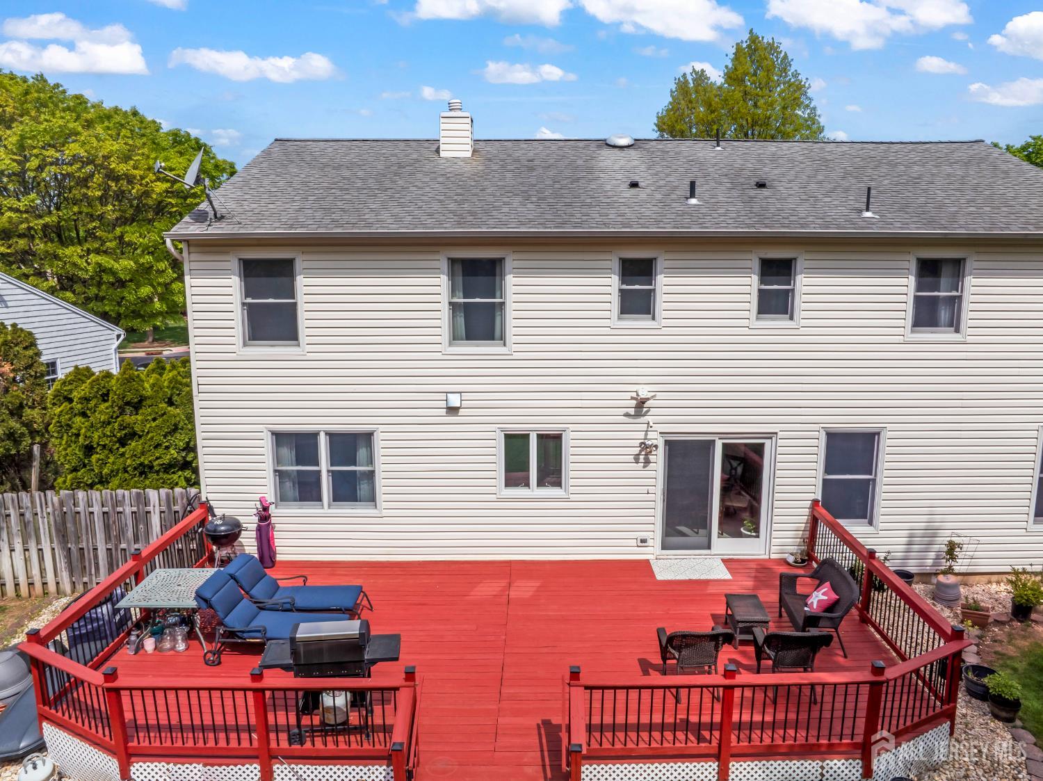 19 Aspen Circle Edison, NJ 08820 - Photo 39 of 43