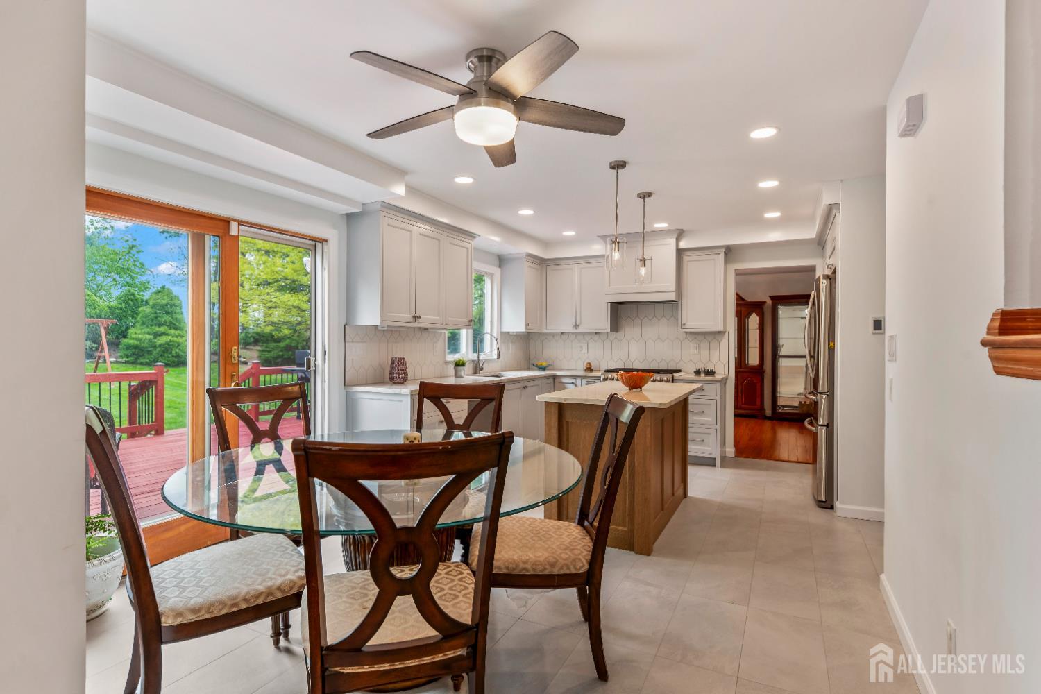 19 Aspen Circle Edison, NJ 08820 - Photo 10 of 43