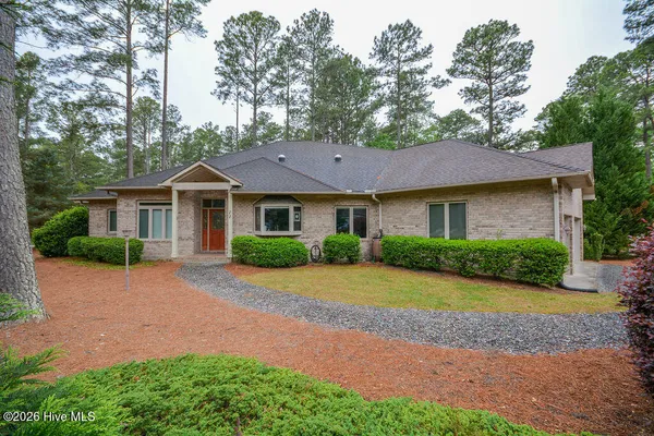 $539,000 | 11 Canterbury Lane, Pinehurst, NC 28374
