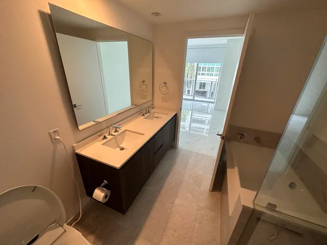 $5,250 | 488 Northeast 18th Street, Unit 211, Miami, FL 33132