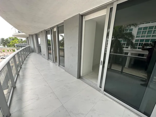 $5,250 | 488 Northeast 18th Street, Unit 211, Miami, FL 33132