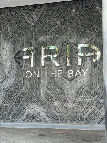 $5,250 | 488 Northeast 18th Street, Unit 211, Miami, FL 33132