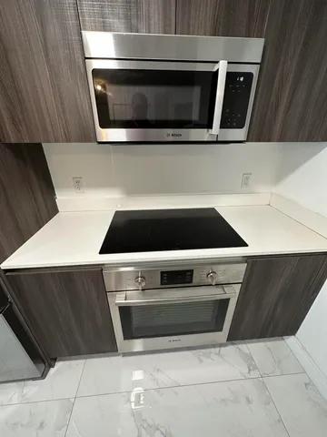 $5,250 | 488 Northeast 18th Street, Unit 211, Miami, FL 33132