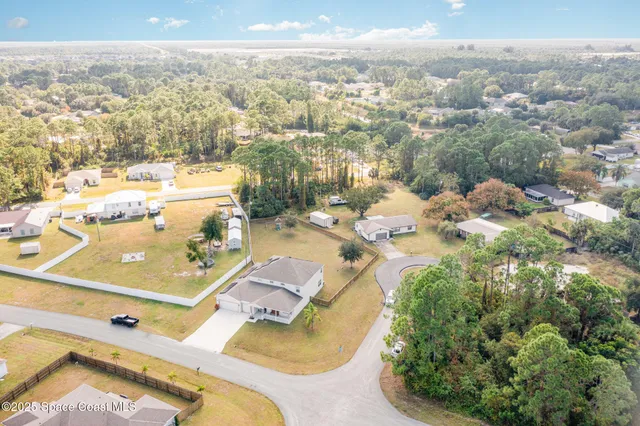 $650,000 | 352 Gordon Road Northwest, Palm Bay, FL 32907