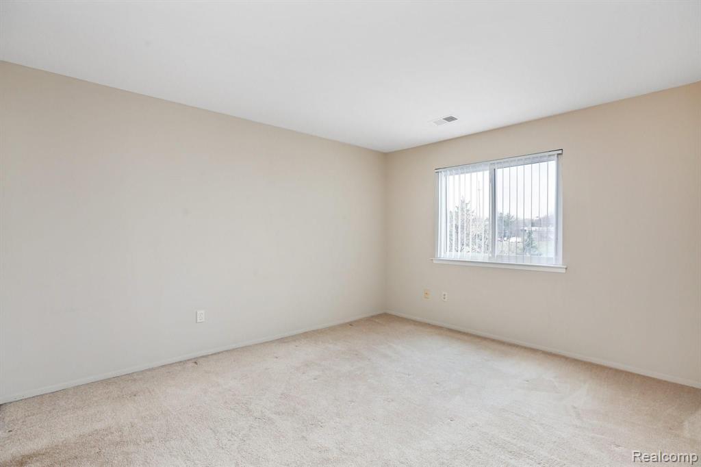 27350 Evergreen Road Lathrup Village, MI 48076 - Photo 12 of 20