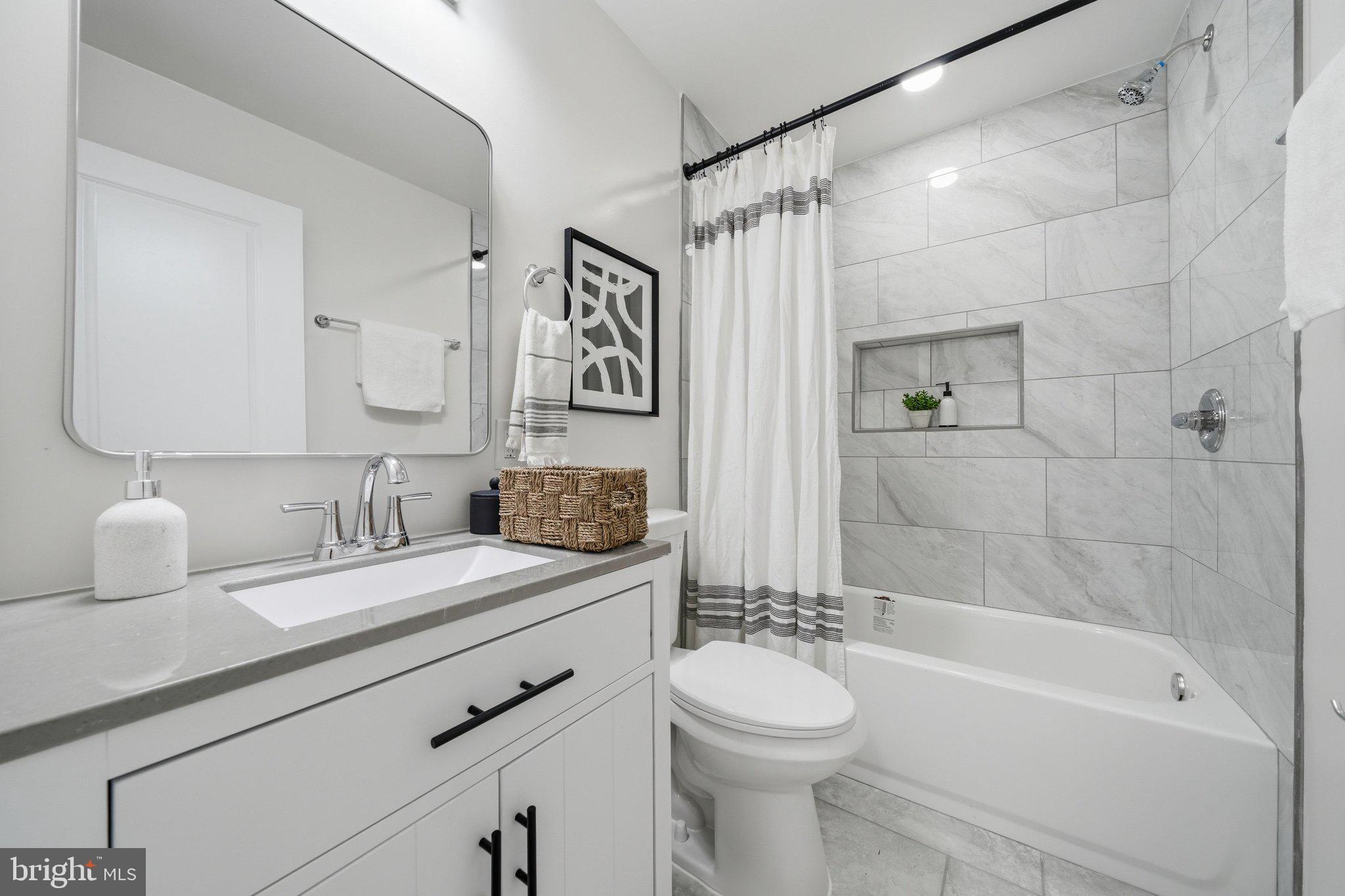 11716 Kingtree Street Silver Spring, MD 20902 - Photo 28 of 52 DSC06196