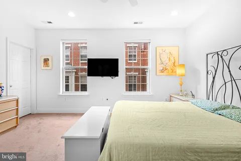 $715,000 | 304 Captains Way, Philadelphia, PA 19146