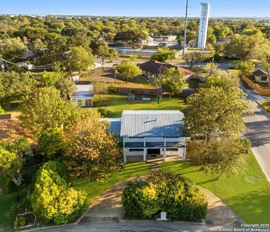 $329,999 | 302 Weathercock Lane, Windcrest, TX 78239