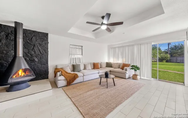 $329,999 | 302 Weathercock Lane, Windcrest, TX 78239