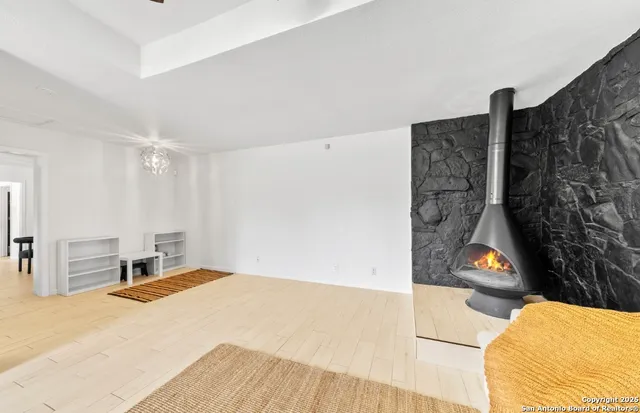 $329,999 | 302 Weathercock Lane, Windcrest, TX 78239