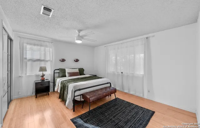 $329,999 | 302 Weathercock Lane, Windcrest, TX 78239