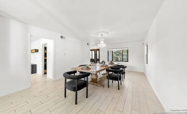 $329,999 | 302 Weathercock Lane, Windcrest, TX 78239