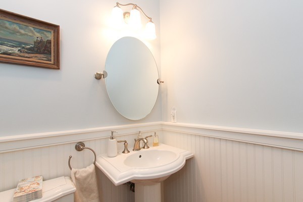 40 Beaver Pond Road Beverly, MA 01915 - Photo 9 of 24