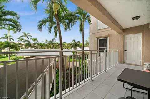 $2,395,000 | 2901 Gulf Shore Boulevard North, Unit 101S, Naples, FL 34103