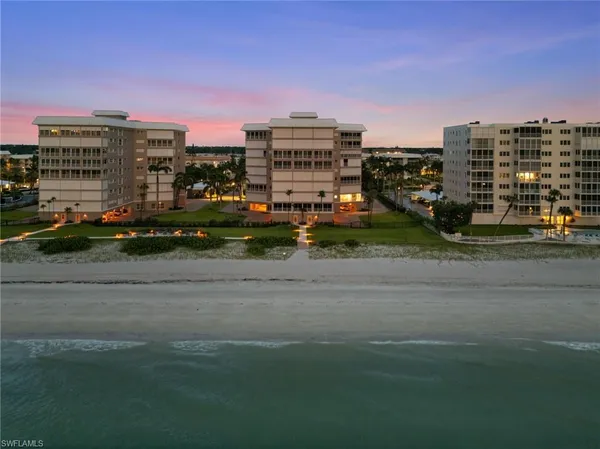 $2,395,000 | 2901 Gulf Shore Boulevard North, Unit 101S, Naples, FL 34103