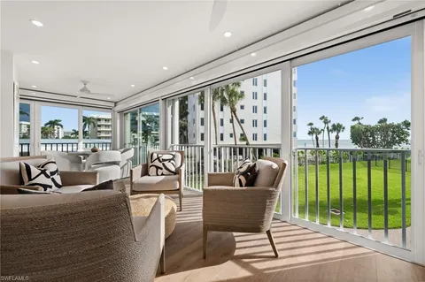 $2,395,000 | 2901 Gulf Shore Boulevard North, Unit 101S, Naples, FL 34103