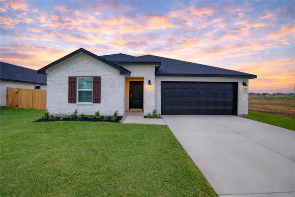 $2,750 | 9014 Rose Water Trail, Iowa Colony, TX 77583
