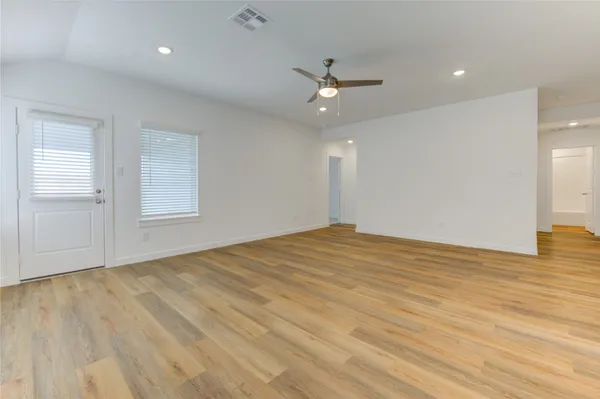 $2,499 | 9014 Rose Water Trail, Iowa Colony, TX 77583