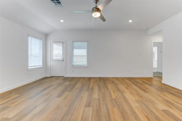 $2,499 | 9014 Rose Water Trail, Iowa Colony, TX 77583