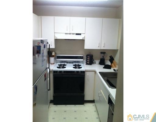 327 Edpas Road New Brunswick, NJ 08901 - Photo 2 of 5 Gallery Image 2
