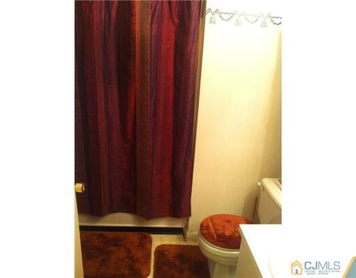 327 Edpas Road New Brunswick, NJ 08901 - Photo 3 of 5 Gallery Image 3