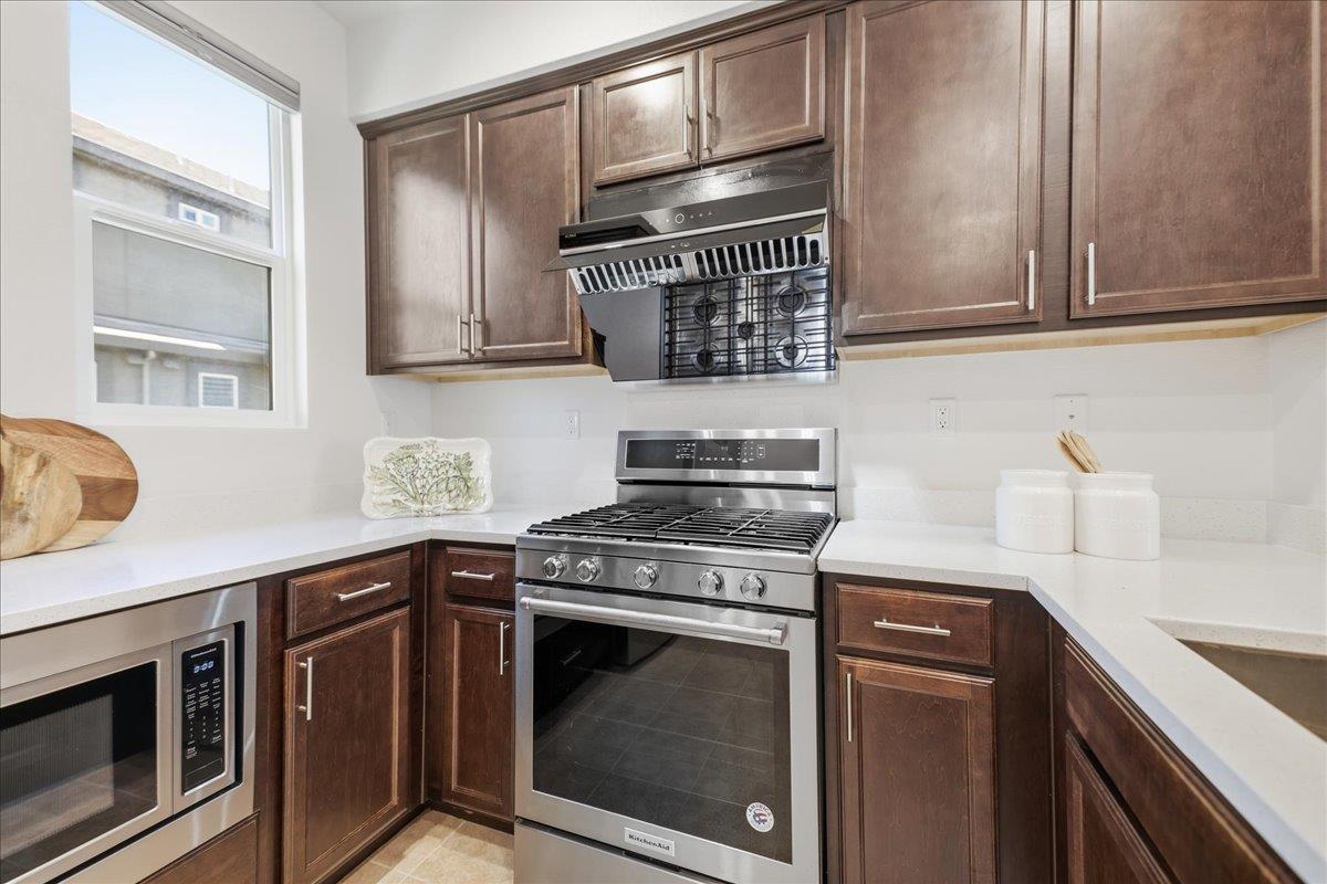 1463 Lavender Loop Milpitas, CA 95035 - Photo 23 of 59 Gallery Image 23