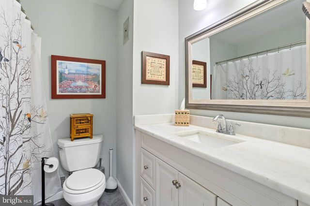 $830,000 | 4926 Andrea Avenue, Annandale, VA 22003