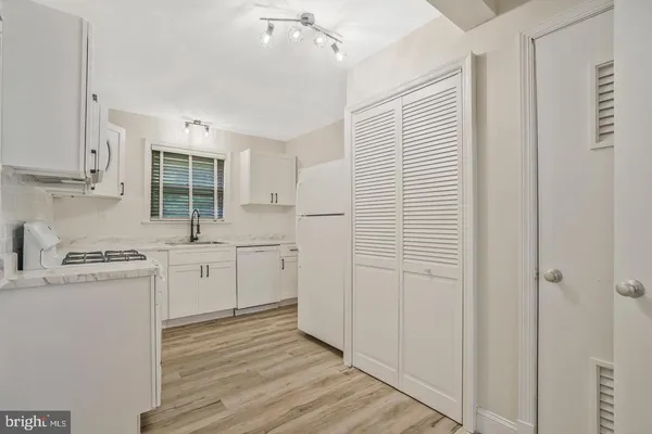 $3,200 | 3977 26th Street North, Arlington, VA 22207