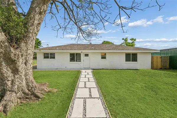 $215,000 | 501 Keller Avenue, Westwego, LA 70094