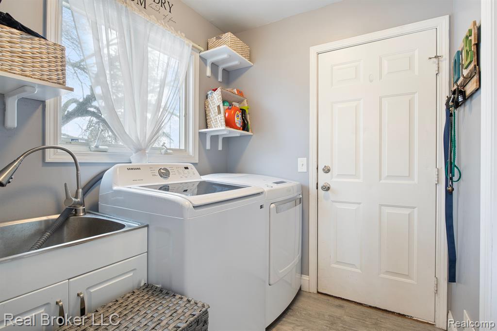 4912 Annette Drive Waterford, MI 48329 - Photo 11 of 26