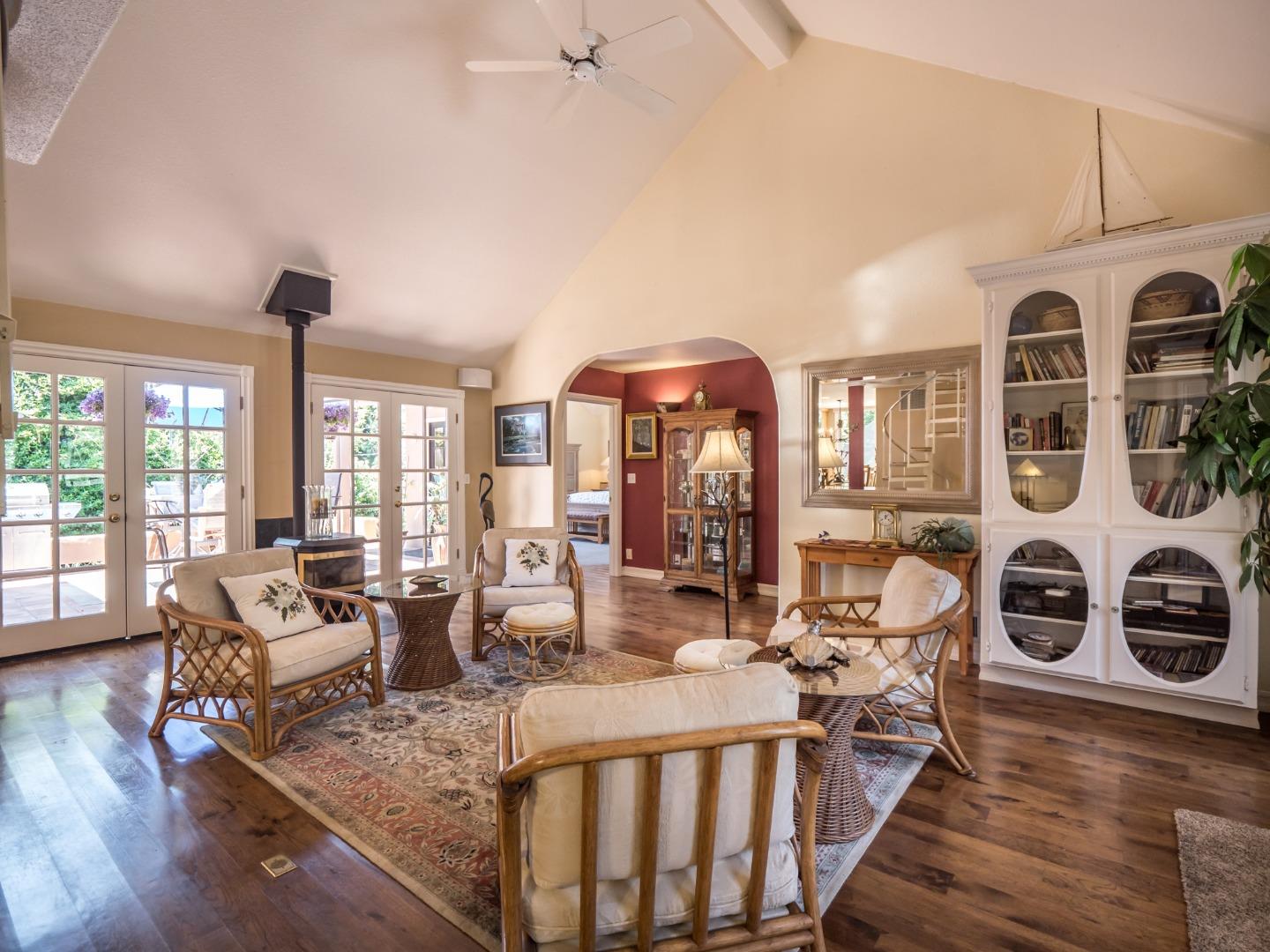 330 Cox Road Aptos, CA 95003 - Photo 5 of 50 Gallery Image 5
