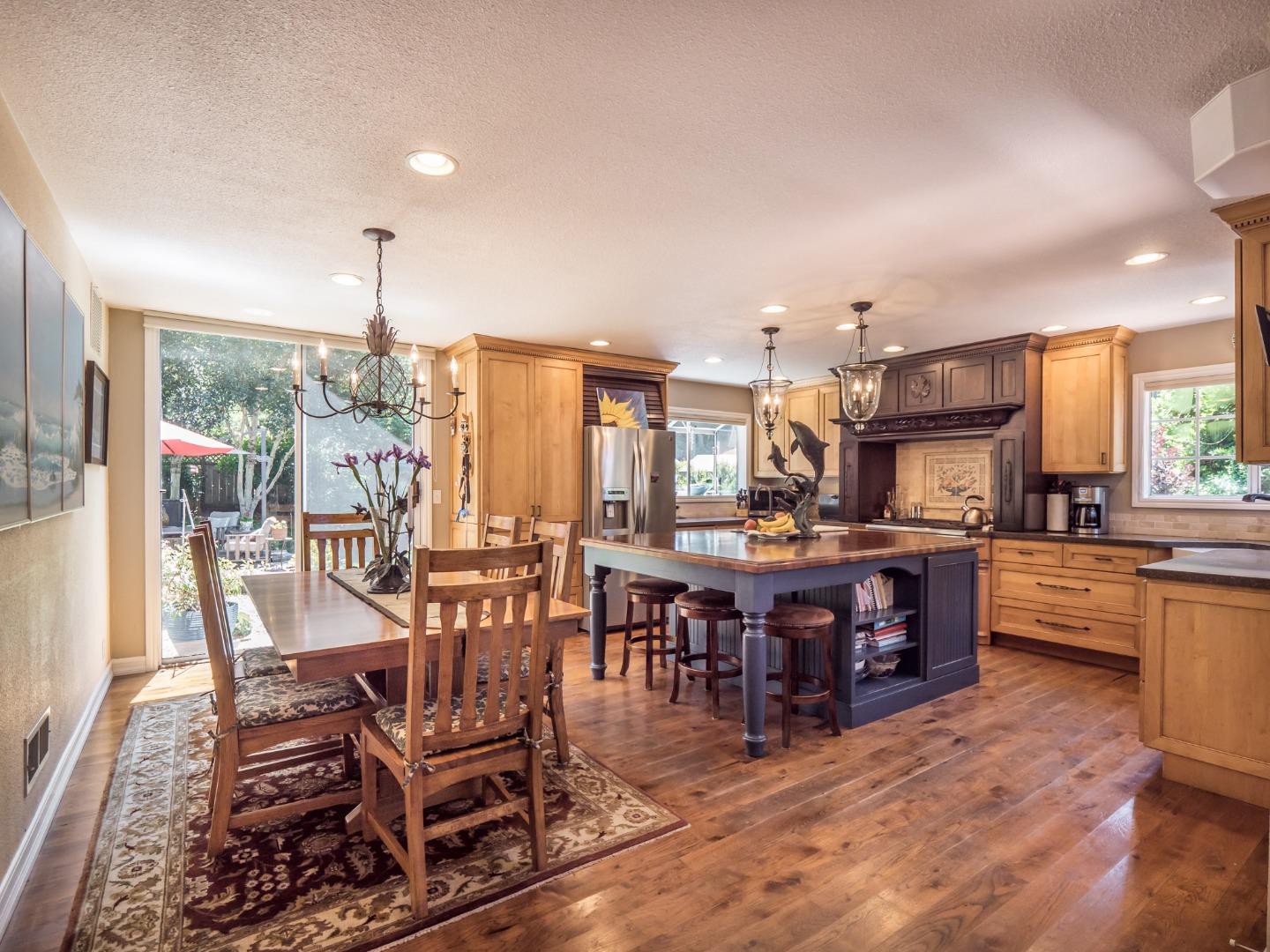 330 Cox Road Aptos, CA 95003 - Photo 9 of 50 Gallery Image 9