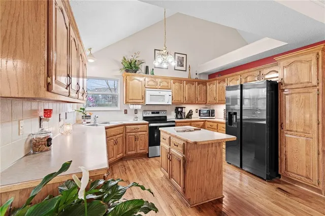 $340,000 | 304 Givan Court, Belton, MO 64012