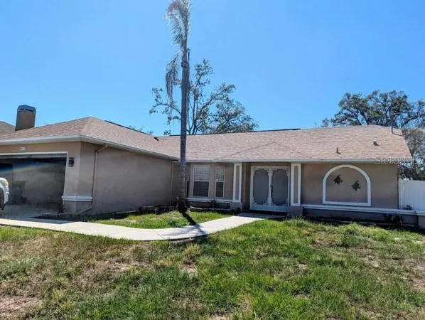 $2,100 | 8475 Beach Road, Spring Hill, FL 34606