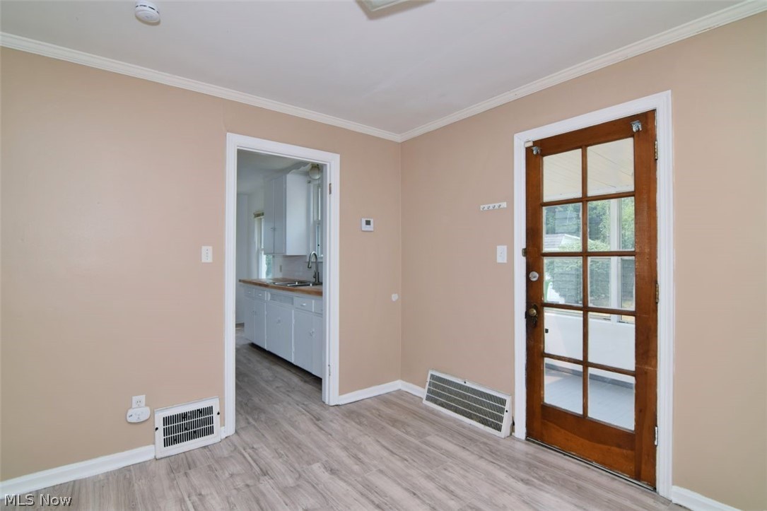 1408 Winston Road South Euclid, OH 44121 - Photo 10 of 40 Gallery Image 10