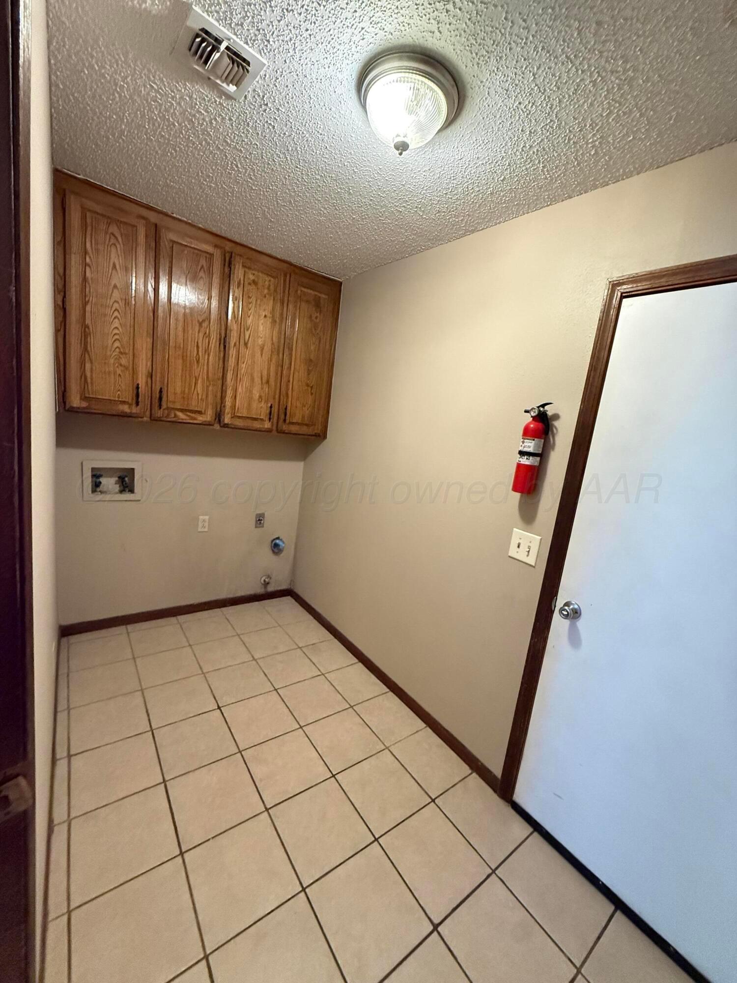 6826 Rochelle Lane Amarillo, TX 79109 - Photo 8 of 21 IMG_7771