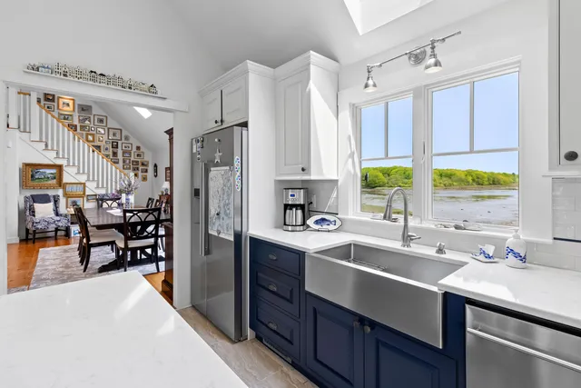 $1,200,000 | 17 Spring Street, South Thomaston, ME 04858