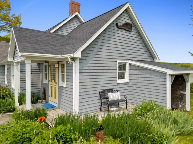 $1,200,000 | 17 Spring Street, South Thomaston, ME 04858