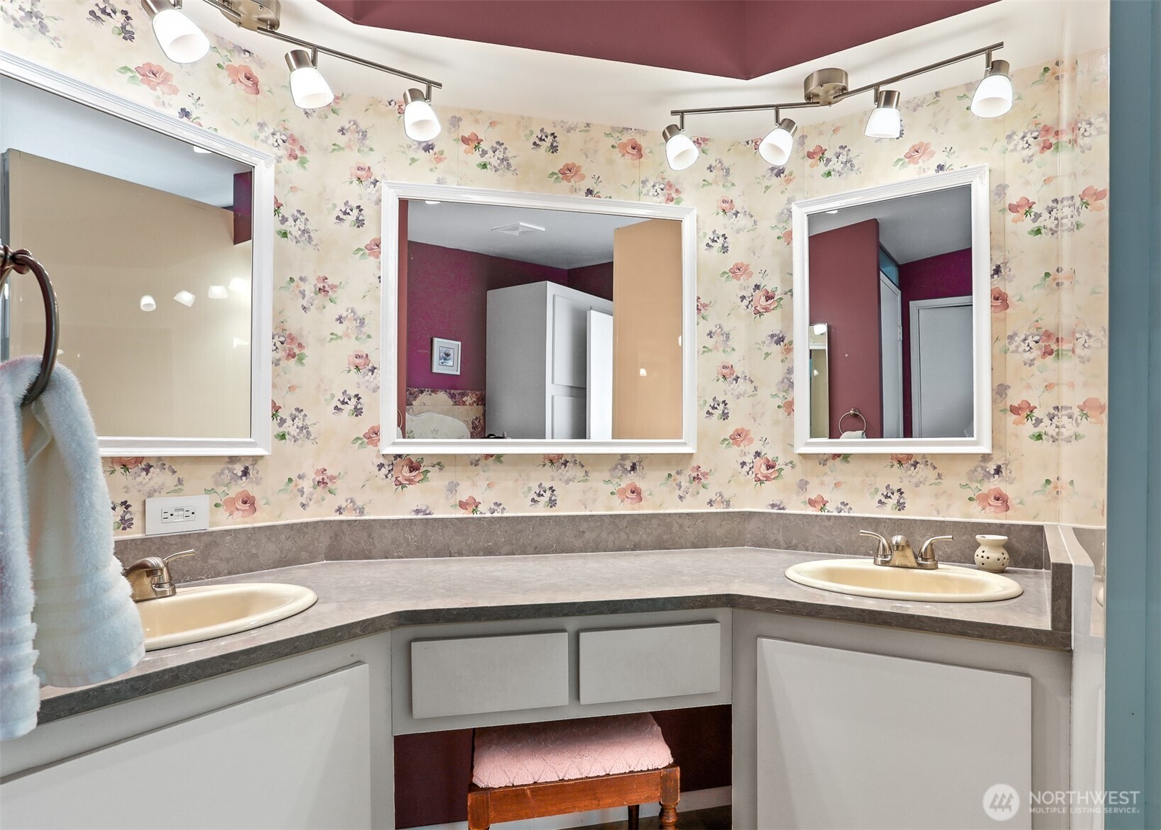 903 240th Place Southwest Bothell, WA 98021 - Photo 15 of 40