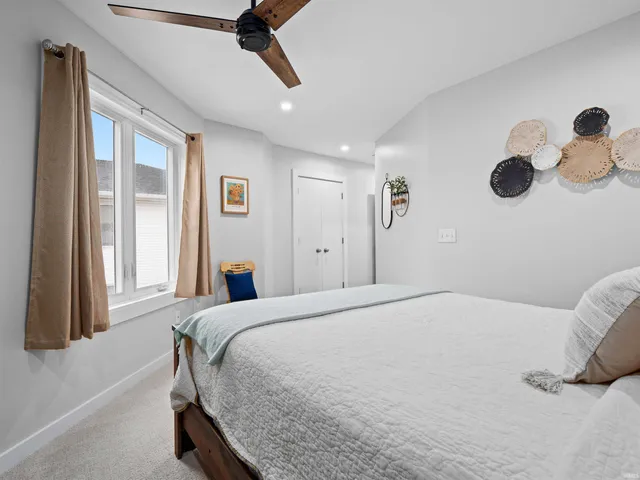 $749,000 | 10660 North Southshore Drive, Unit D3, Syracuse, IN 46567