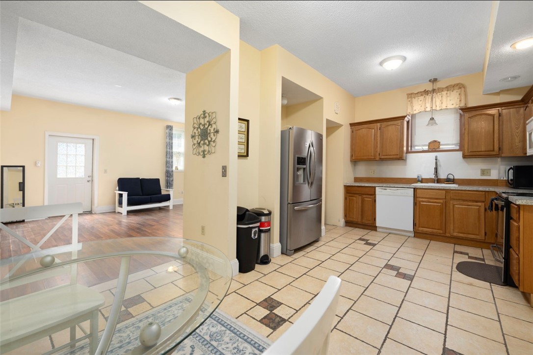 576 Fairmount Street Woonsocket, RI 02895 - Photo 29 of 50 Gallery Image 29