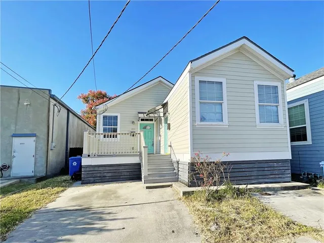 $1,800 | 2111 Rousseau Street, New Orleans, LA 70130
