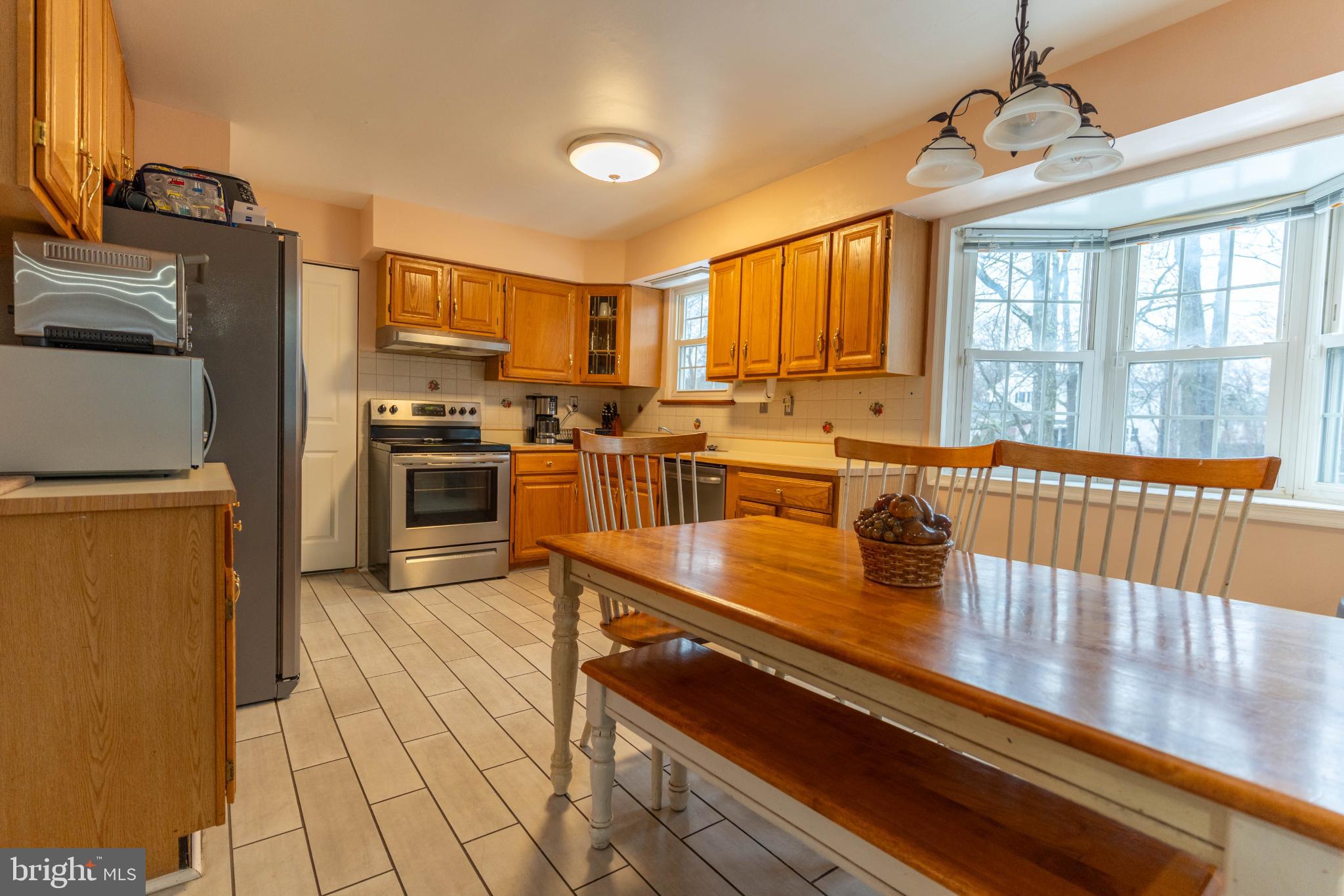 2732 Valley Woods Road Hatfield, PA 19440 - Photo 11 of 33 Bright and inviting kitchen with modern charm.