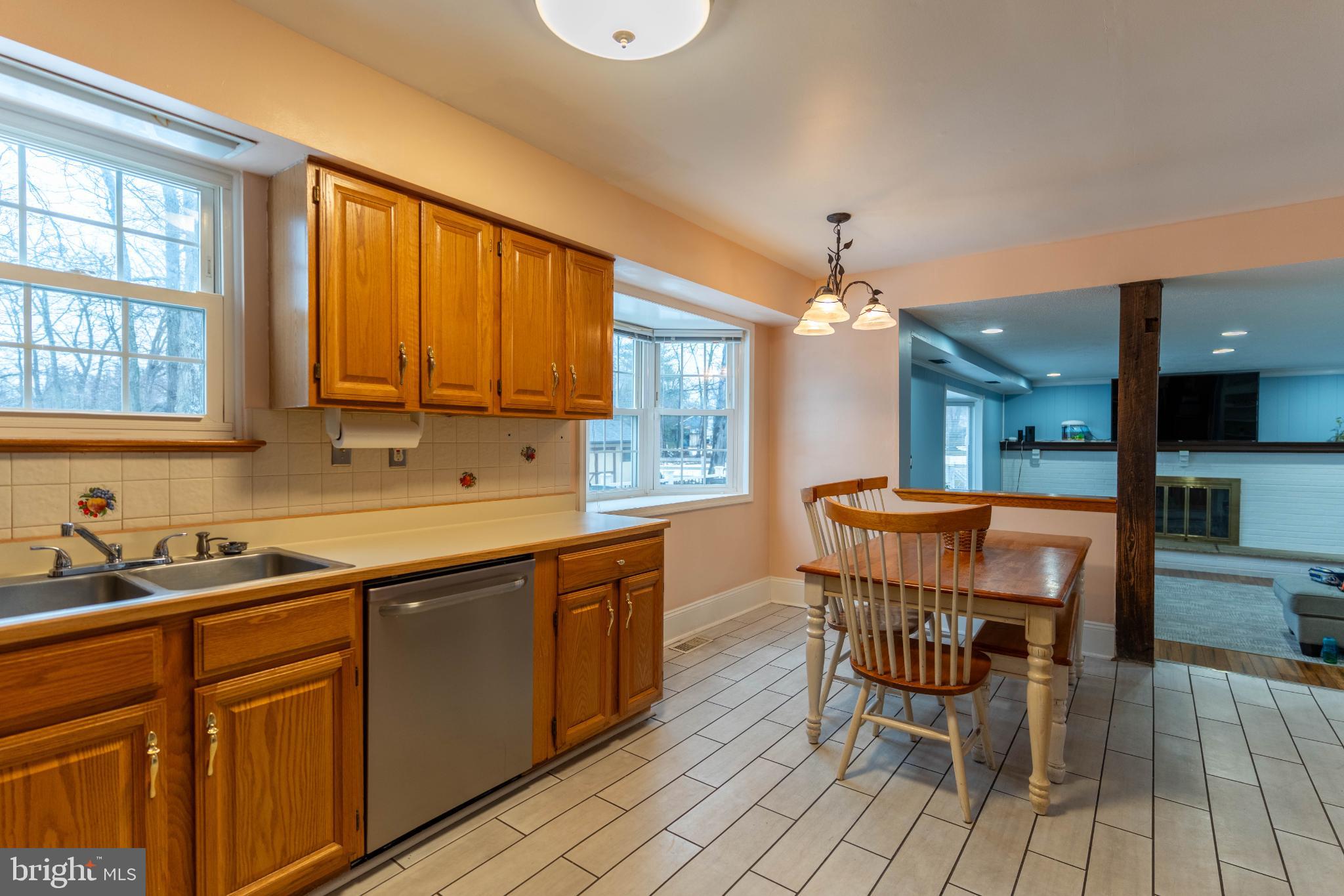 2732 Valley Woods Road Hatfield, PA 19440 - Photo 12 of 33 Bright and inviting kitchen space.