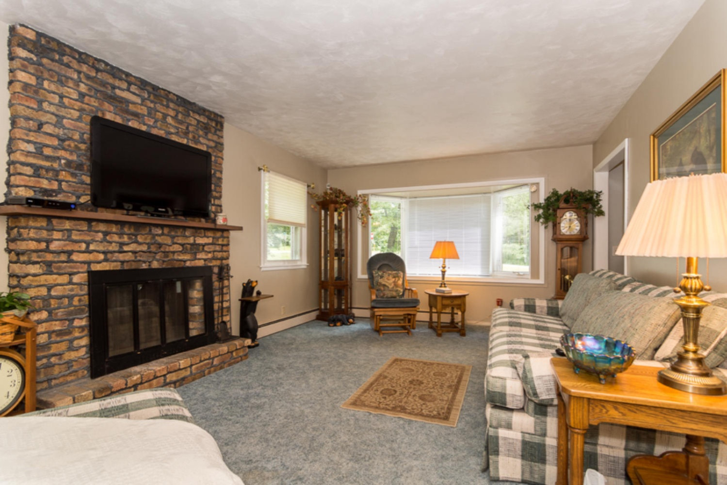 2410 Weaver Road Niles, MI 49120 - Photo 13 of 39 2410 Weaver Rd Niles MI 49120-large-016-