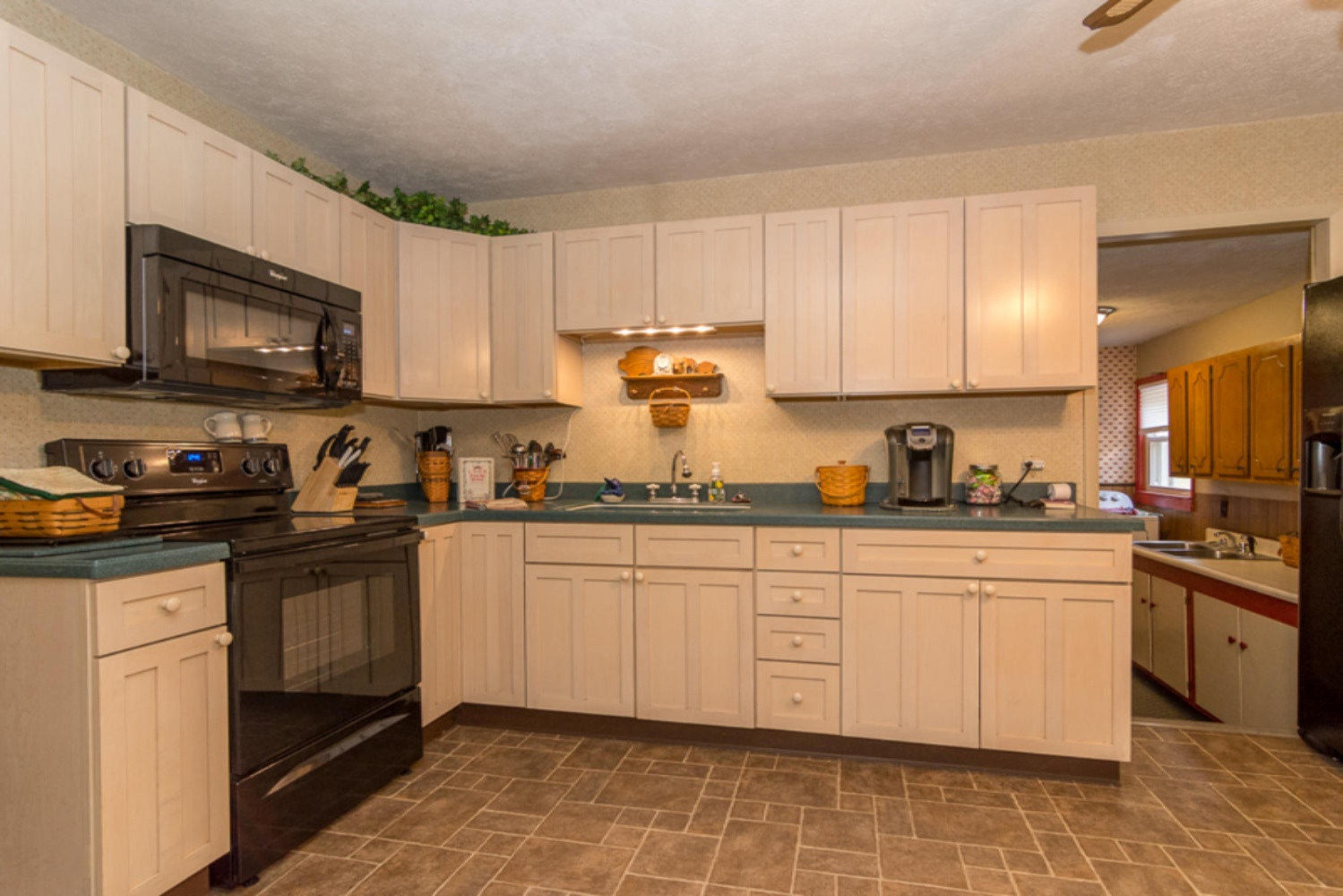 2410 Weaver Road Niles, MI 49120 - Photo 3 of 39 2410 Weaver Rd Niles MI 49120-large-004-