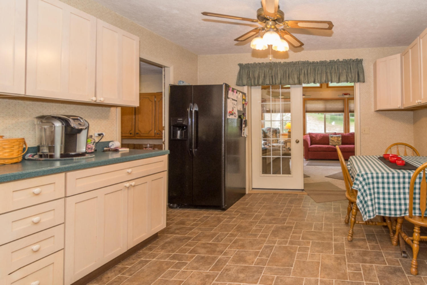2410 Weaver Road Niles, MI 49120 - Photo 5 of 39 2410 Weaver Rd Niles MI 49120-large-008-